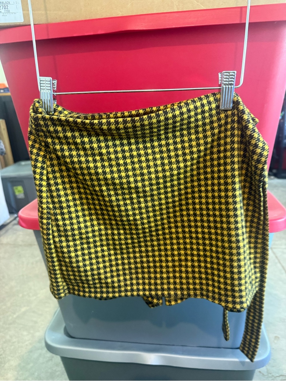 Yellow and Black Houndstooth Mini Skirt m82